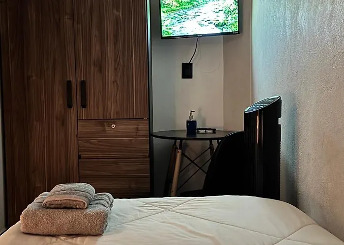 Privada En Condesa Ideal 1 Persona Bano Semiprivado *
